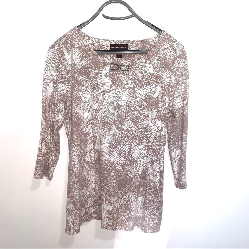 “Dana Buchman” Women’s Tan Long Sleeve Blouse M